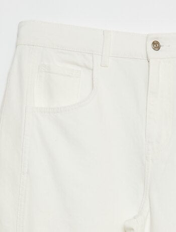 Pantalón denim corte globo