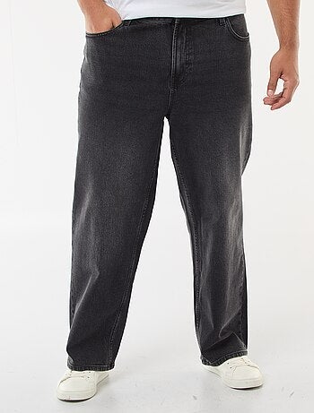 Pantalón denim corte relaxed fit