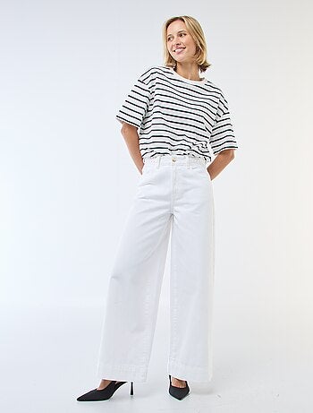 Pantalón denim de talle alto y corte ancho