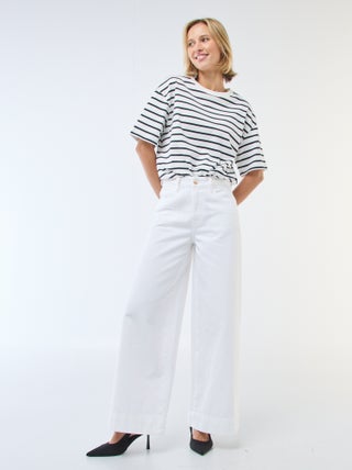 Pantalón denim de tiro alto y corte ancho