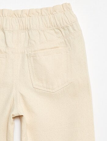 Pantalón denim mom de talle alto