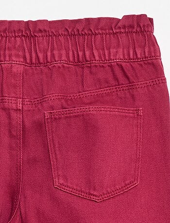 Pantalón denim mom de talle alto