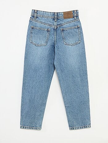 Pantalón denim mom fit con strass