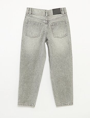 Pantalón denim mom fit con strass