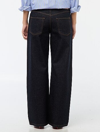 Pantalón denim recto con strass