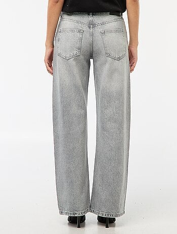 Pantalón denim recto con strass