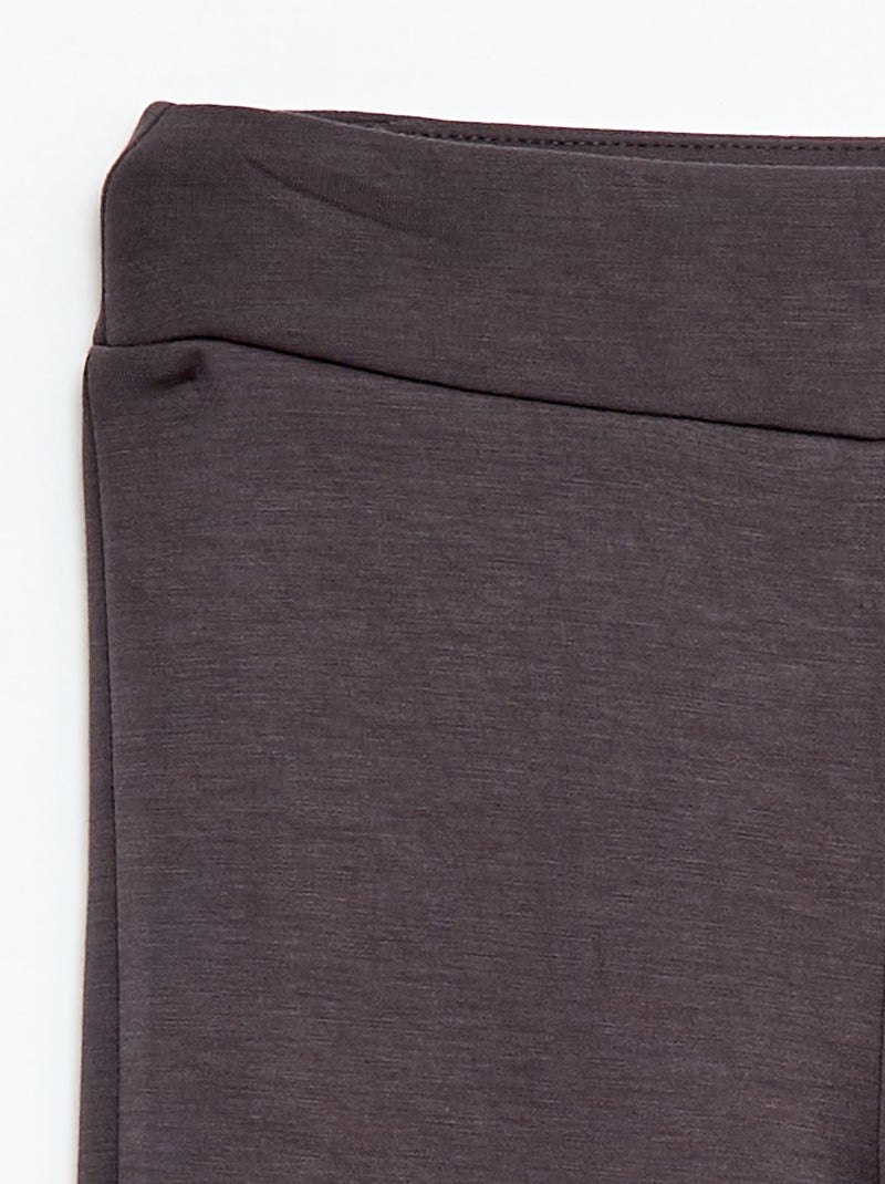 Pantalón deportivo corte flare Negro - Kiabi