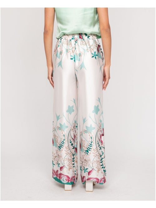 Pantalón efecto satén con motivos EZRA - Kiabi Pantalón efecto satén con motivos EZRA - Kiabi