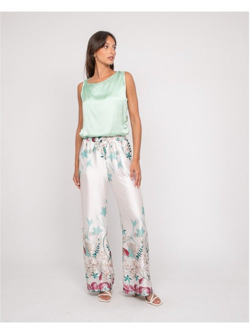 Pantalón efecto satén con motivos EZRA - Kiabi Pantalón efecto satén con motivos EZRA - Kiabi