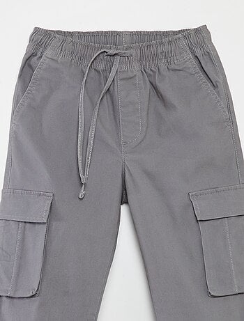 Pantalón elástico multibolsillos