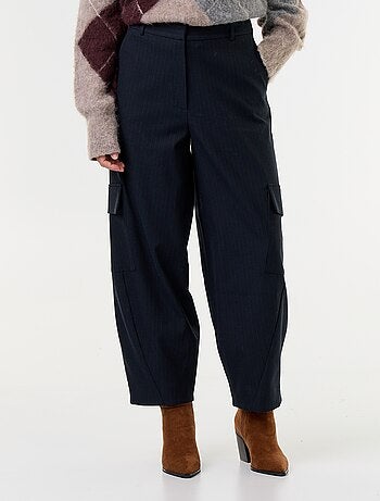 Pantalón estilo barrel