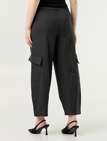 Pantalón estilo barrel