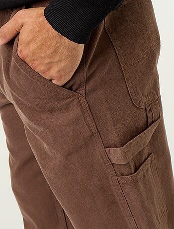Pantalón estilo carpenter de vaquero