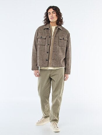 Pantalón estilo carpintero