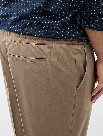Pantalón estilo "jogger" liso