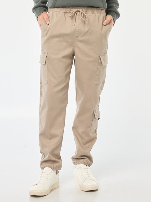 Pantalón estilo 'jogger' multibolsillos - Kiabi