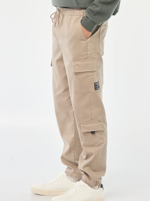 Pantalón estilo 'jogger' multibolsillos - Kiabi