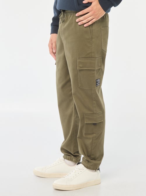 Pantalón estilo 'jogger' multibolsillos - Kiabi