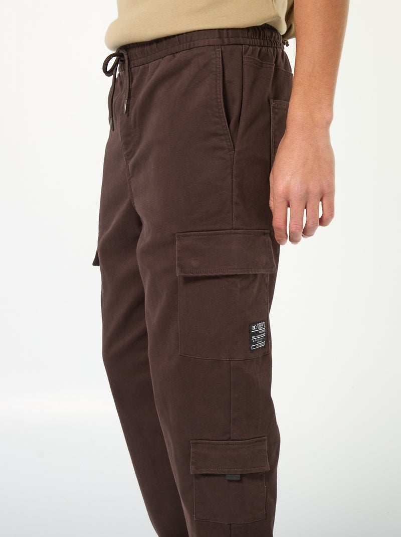 Pantalón estilo 'jogger' multibolsillos Marron - Kiabi