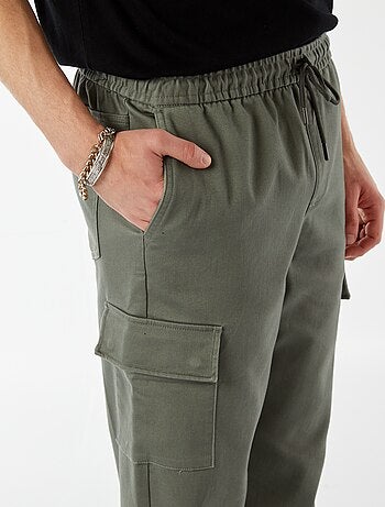 Pantalón estilo 'jogger' multibolsillos