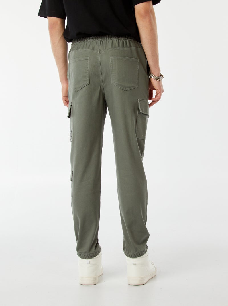 Pantalón estilo 'jogger' multibolsillos Verde - Kiabi
