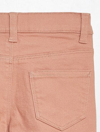 Pantalón flare - Corte más ajustado