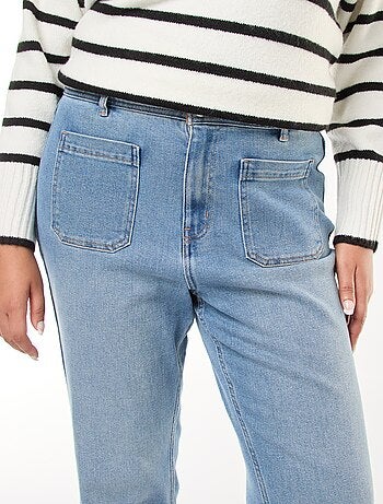 Pantalón flare
