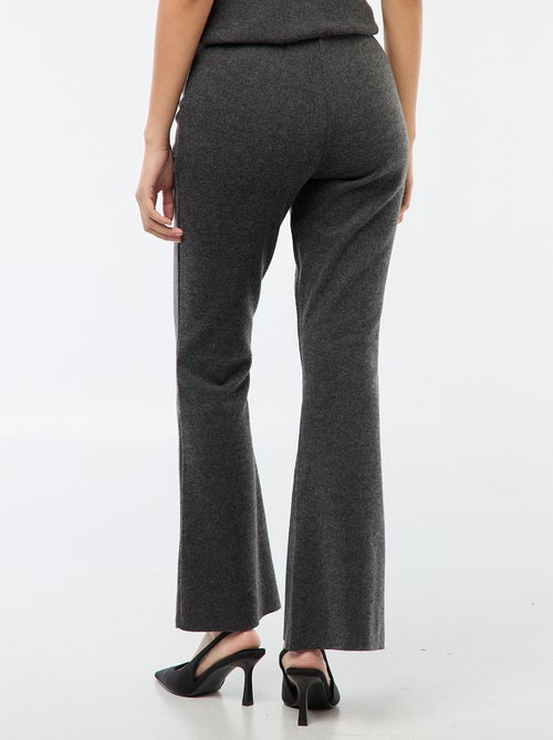 Pantalón flare de punto liso - Kiabi