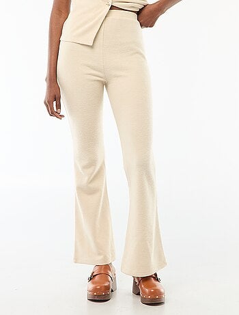 Pantalón flare de punto suave