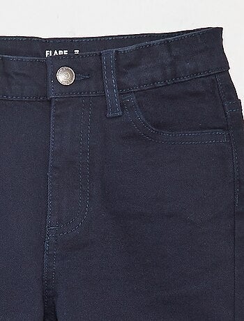 Pantalón flare de sarga con cintura ajustable