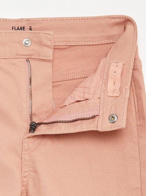 Pantalón flare de sarga con cintura ajustable - Kiabi
