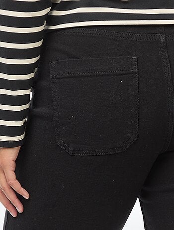 Pantalón flare