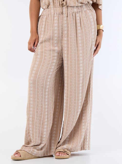 Pantalón fluido con bordados - Kiabi
