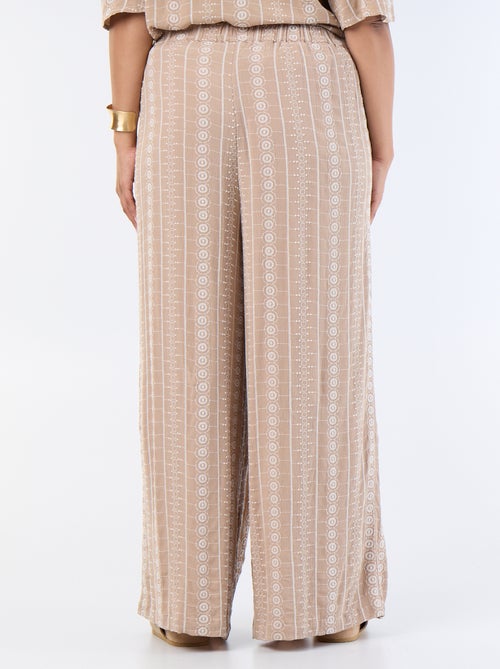 Pantalón fluido con bordados - Kiabi