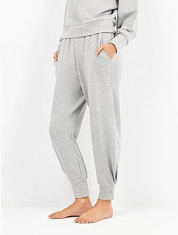 Pantalón jogger con bolsillos en tejido double soft touch