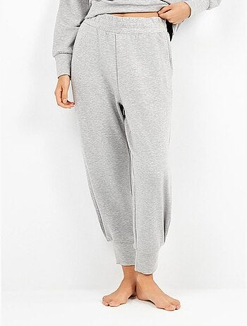 Pantalón jogger con bolsillos en tejido double soft touch