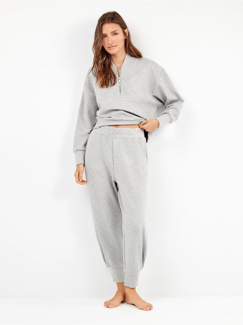 Pantalón jogger con bolsillos en tejido double soft touch - Kiabi Pantalón jogger con bolsillos en tejido double soft touch - Kiabi