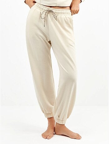 Pantalón jogger con bolsillos y cintura ajustable, en tejido de felpa