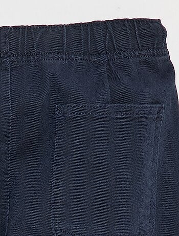 Jogger con cordones ajustables