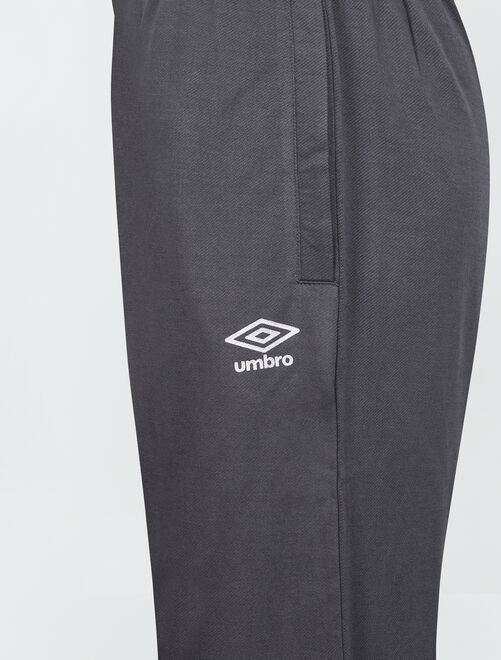 Pantalón Básico Umbro Hombre - 001 — Clássico