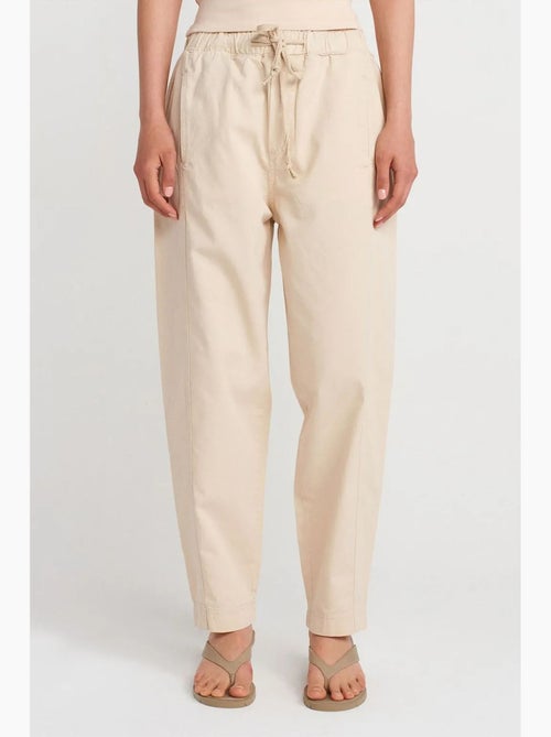 Pantalón jogger de popelina de algodón de pernera recta dilvin - Kiabi Pantalón jogger de popelina de algodón de pernera recta dilvin - Kiabi