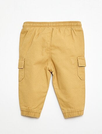 Pantalón jogger de sarga con bolsillos con solapa