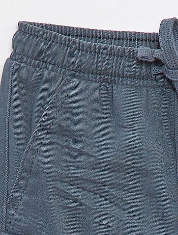 Pantalón jogger de sarga con bolsillos con solapa