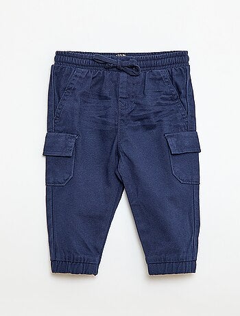 Pantalón jogger de sarga con bolsillos con solapa