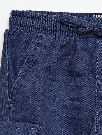 Pantalón jogger de sarga con bolsillos con solapa