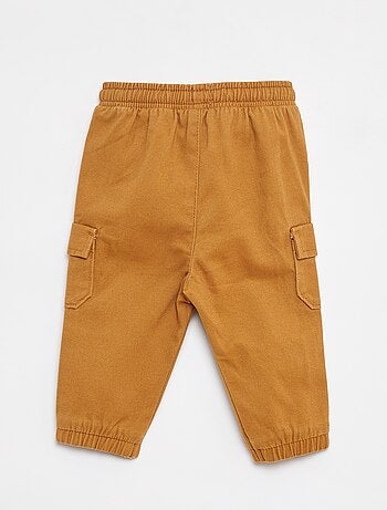 Pantalón jogger de sarga con bolsillos con solapa