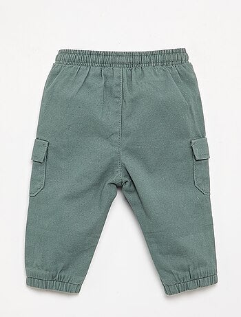 Pantalón jogger de sarga con bolsillos con solapa