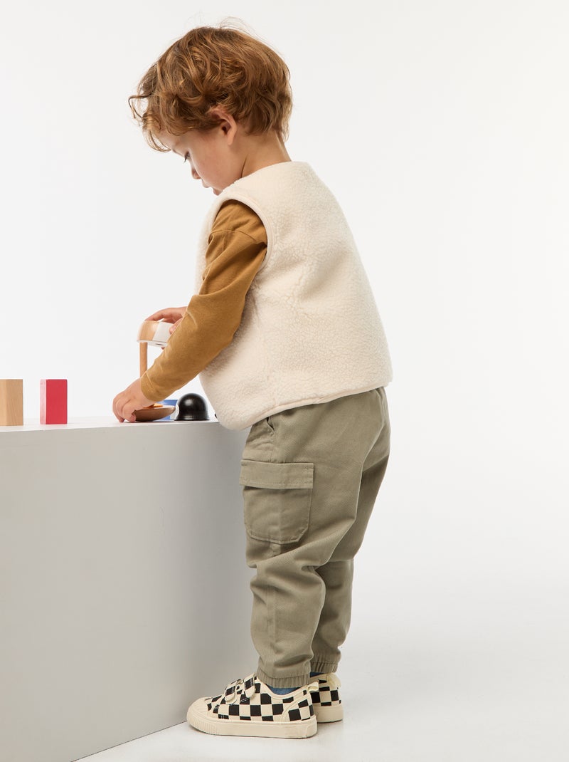 Pantalón jogger de sarga con bolsillos con solapa Verde - Kiabi