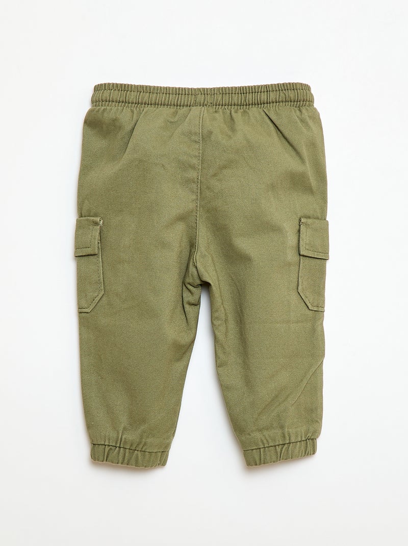 Pantalón jogger de sarga con bolsillos con solapa Verde - Kiabi