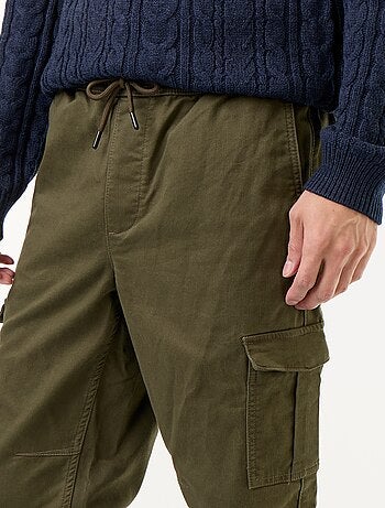 Pantalón jogger multibolsillos